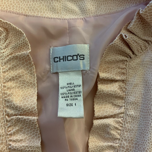S O L D Chico’s size 1 lightweight lined jacket with ruffle EUC - Picture 3 of 6